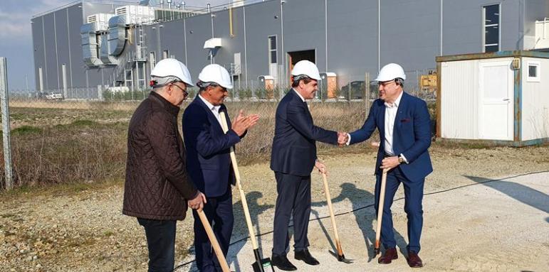 Нов завод за алуминиеви профили дава работа на 150 души